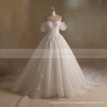 Fashionable &amp; Noble A-Line Cap Sleeves Sweetheart Neck Bling Beads Handmade Flowers Lace Wedding Dress Long Train